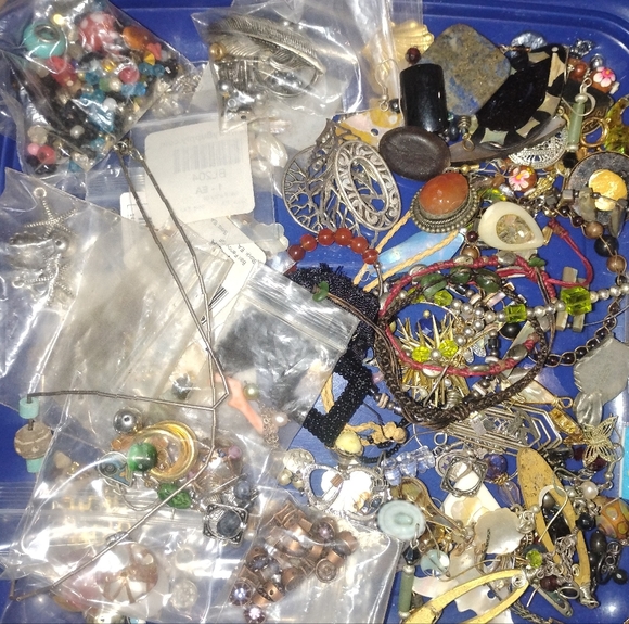 Crafter Beader Jewelry Maker's Big Bundle o' Inspiration - Picture 9 of 13